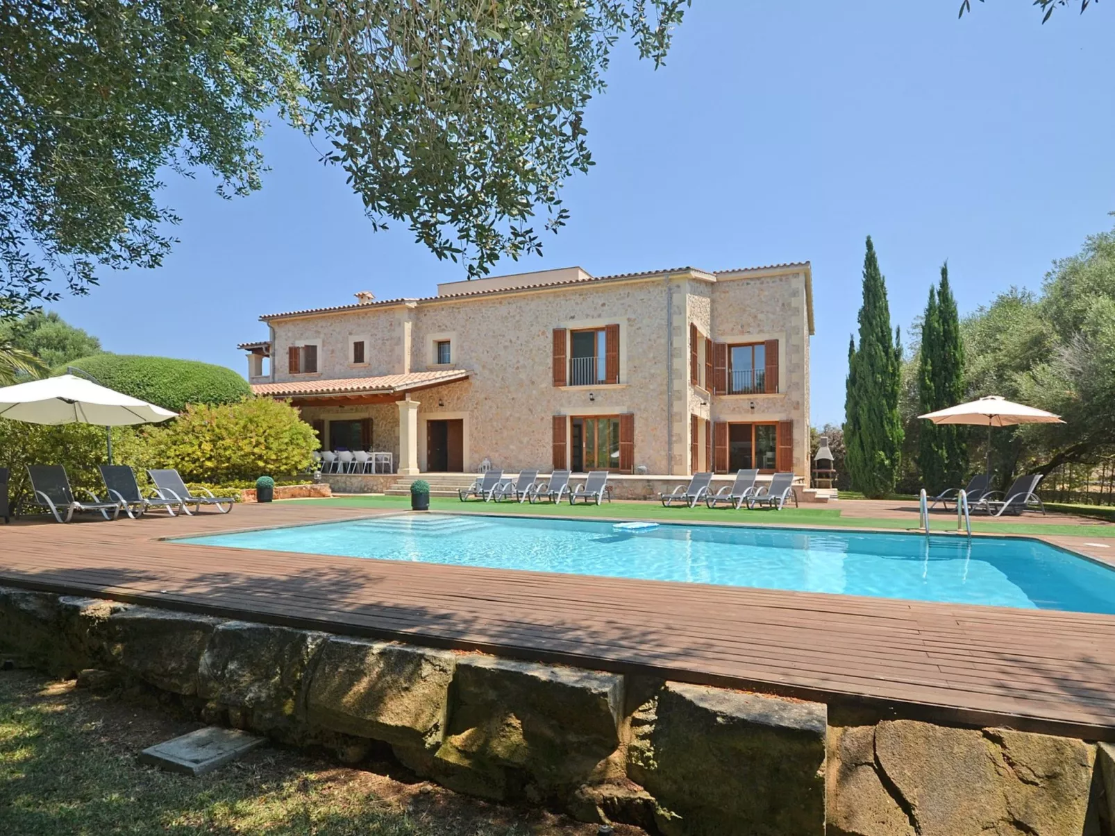 Santa Maria - Draußen