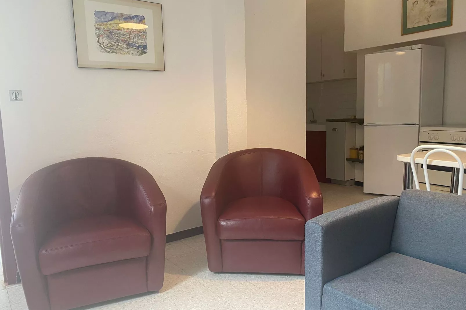 Le trois chambres-Living room