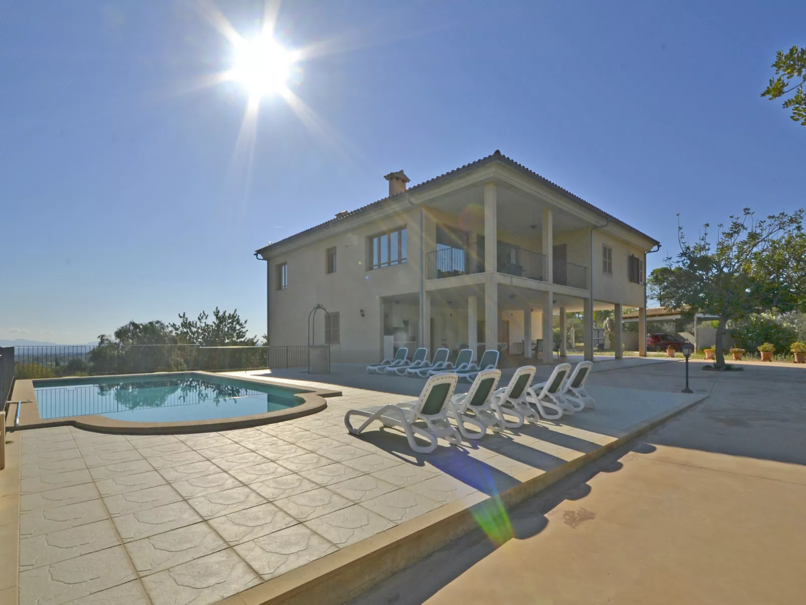 Blanquerna - Outside