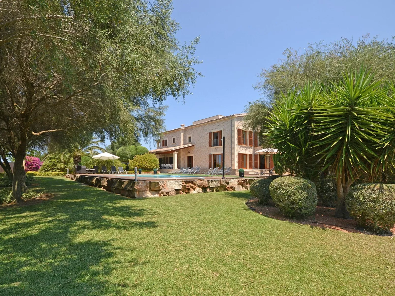 Santa Maria - Draußen