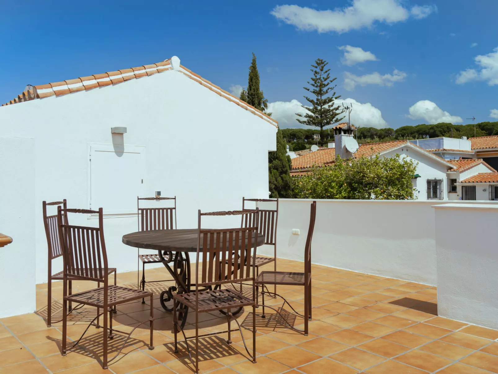 Villa Madrugada, beachside villa in Costabella - Draußen