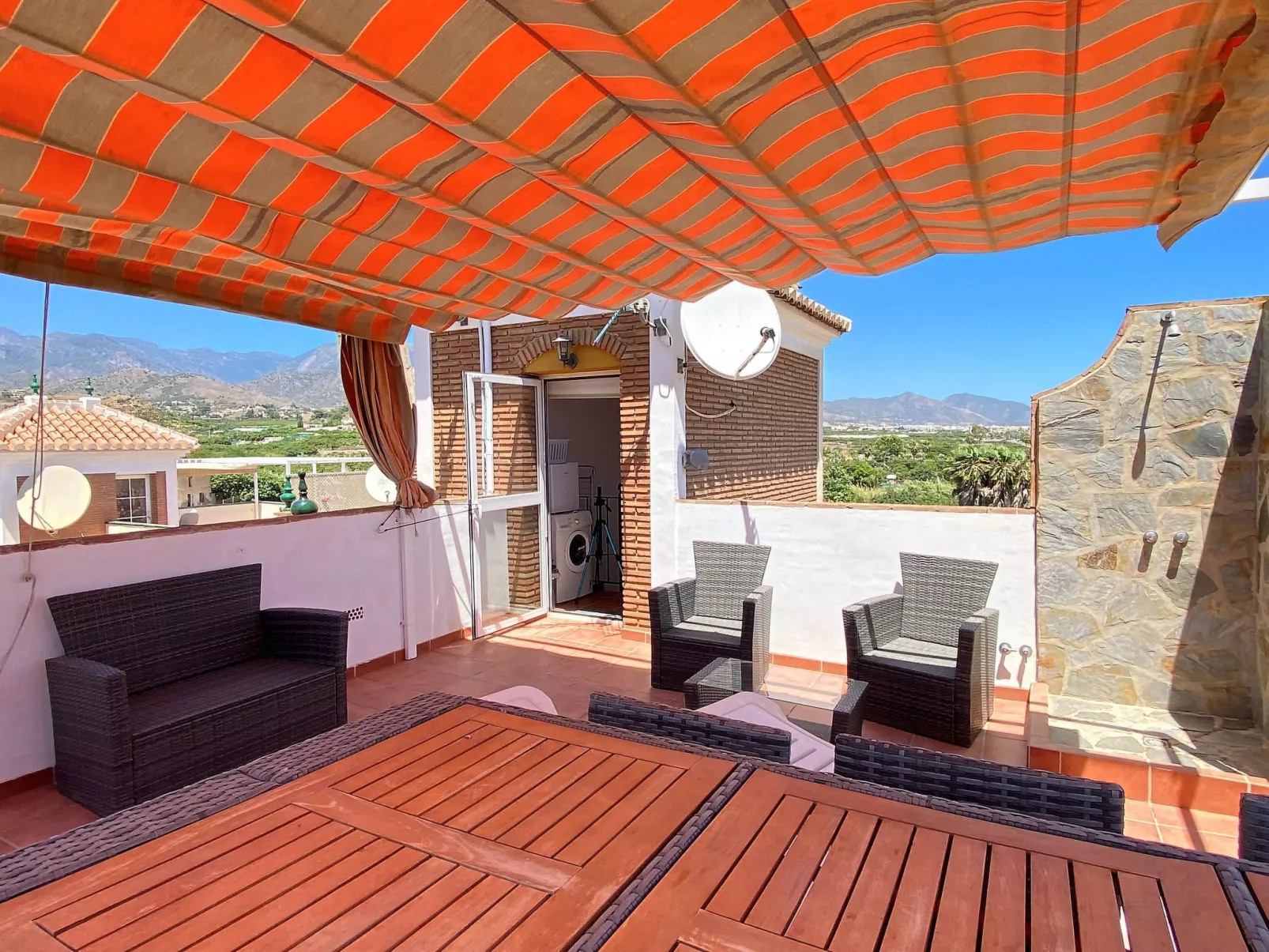 Villa Madrid Private Pool by Casasol - Inside