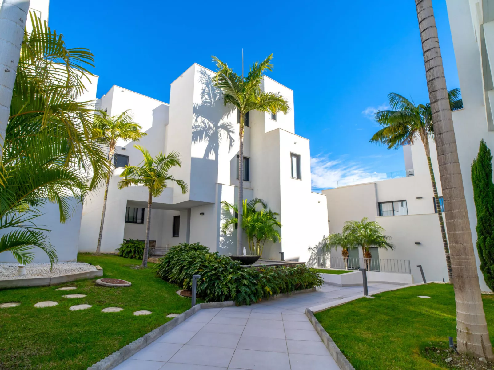 Royal Palm Luxe by Casasol - Outside