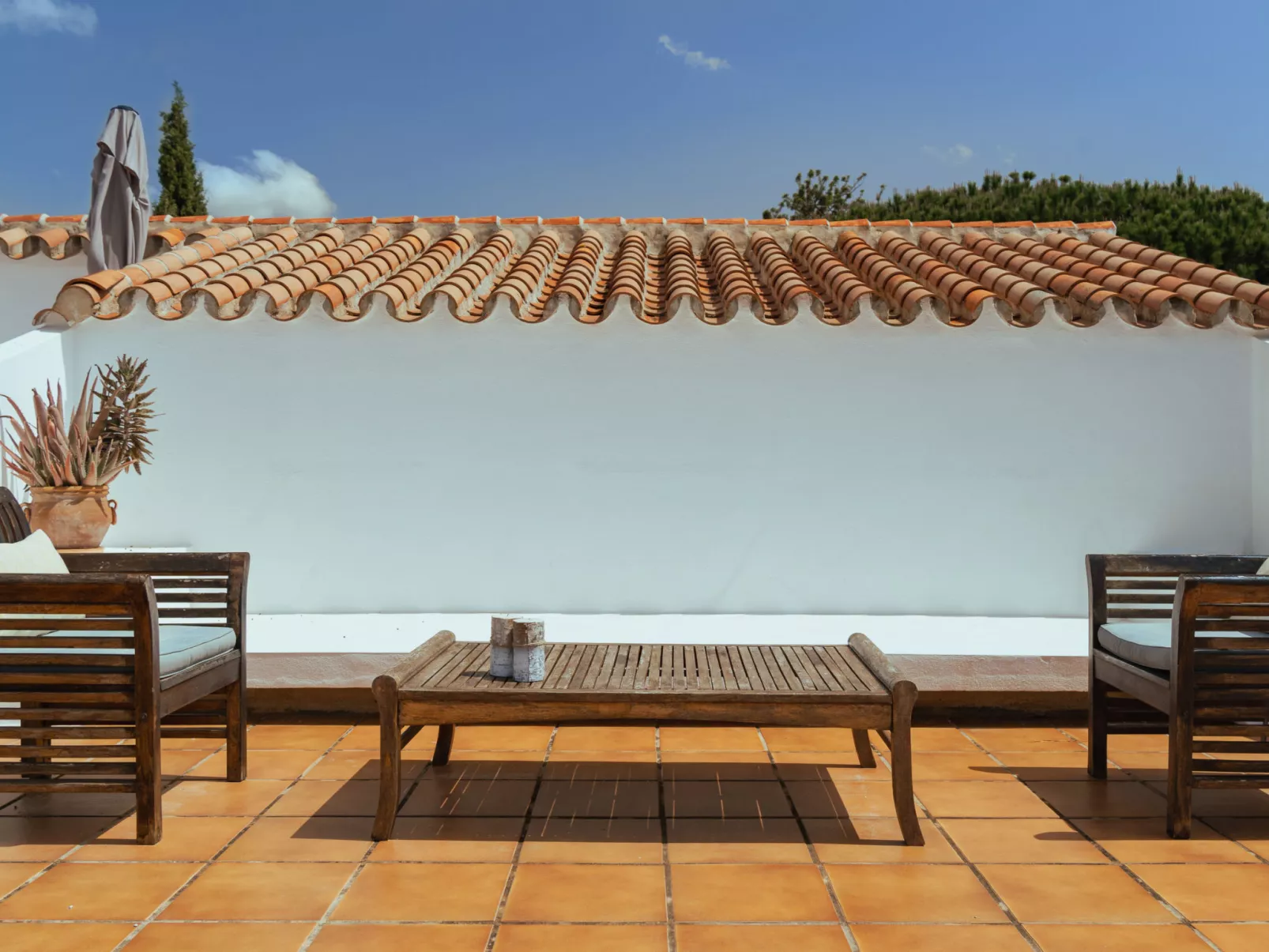 Villa Madrugada, beachside villa in Costabella - Draußen