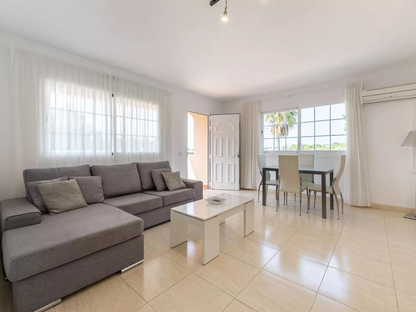 VILLA CAS PUIG - Drinnen