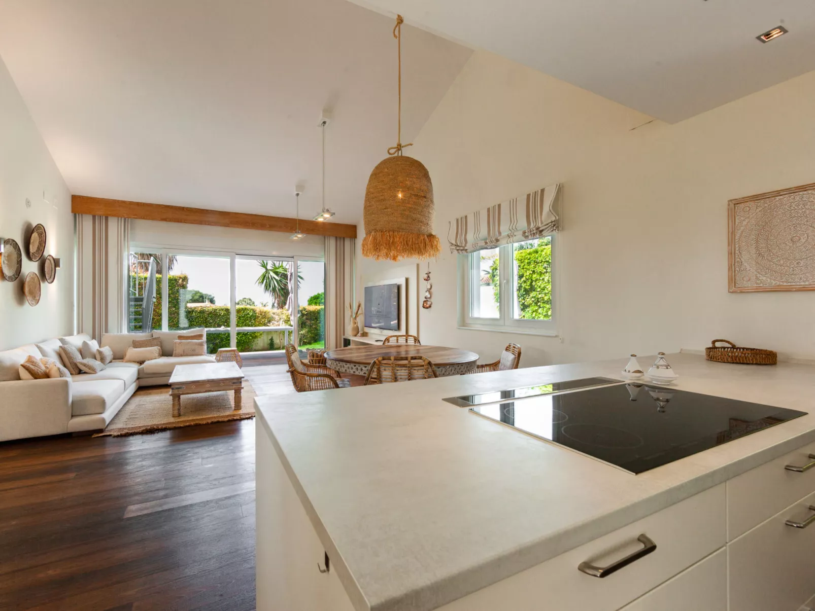 Villa Madrugada, beachside villa in Costabella - Drinnen