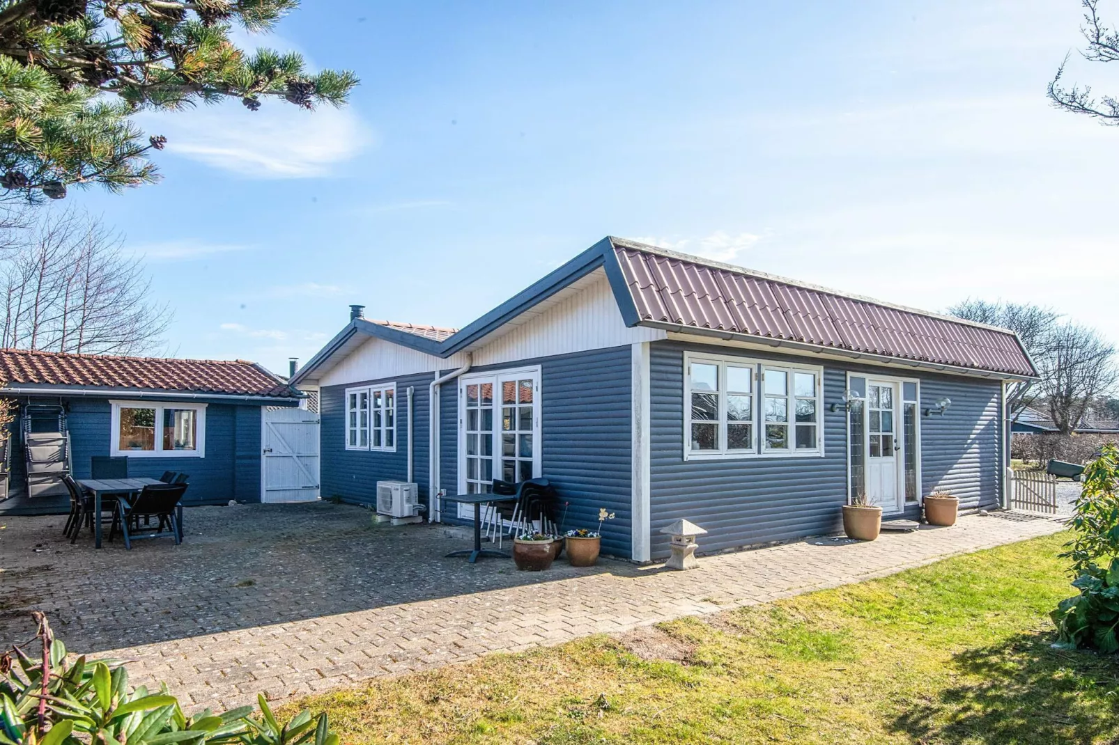 Beach Cottage with Annex