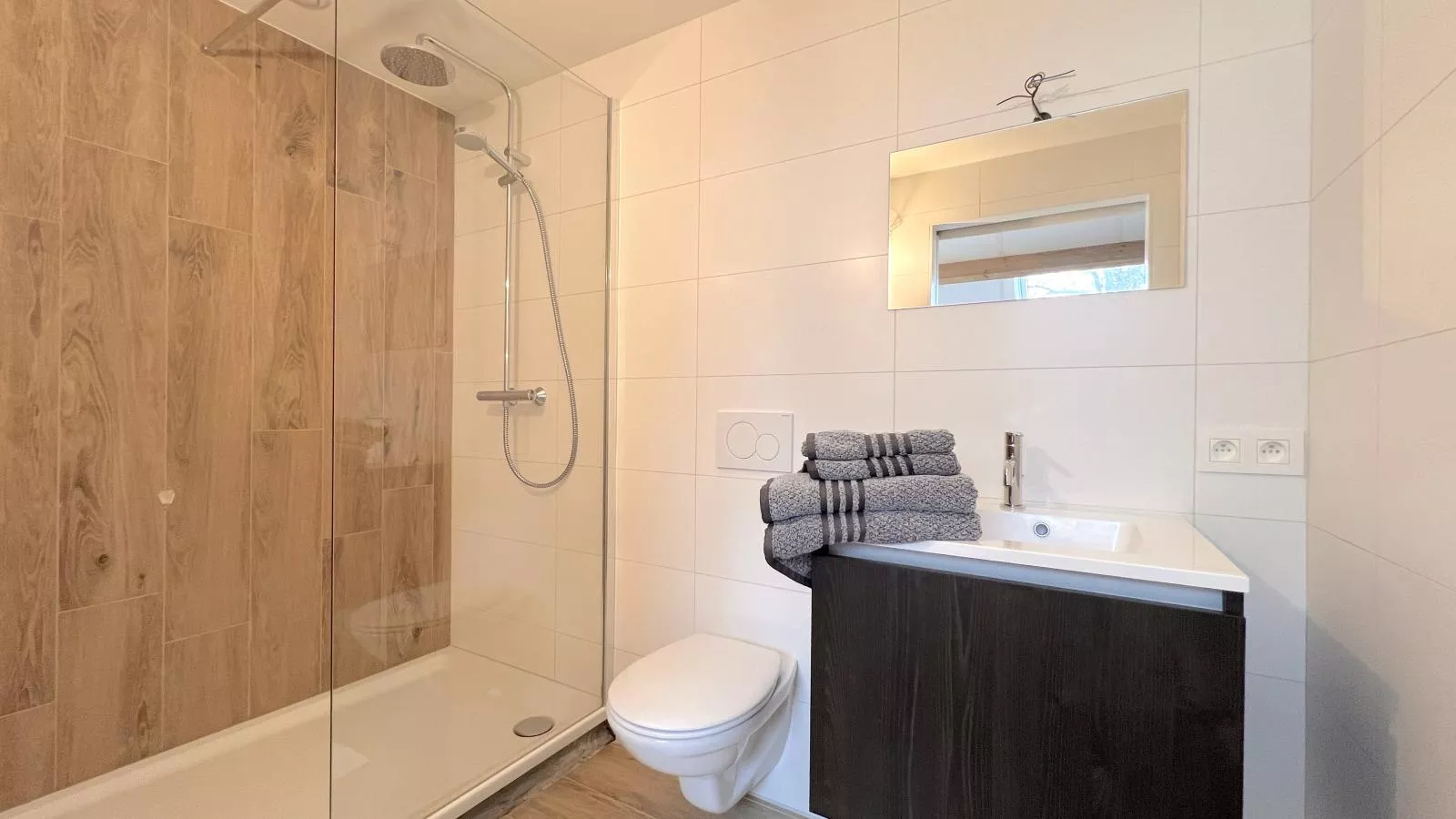 Lindehoeve-Bathroom
