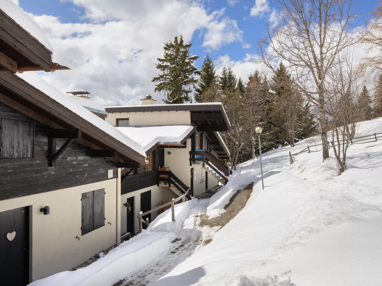 Les Arsets 308/15 - Draußen