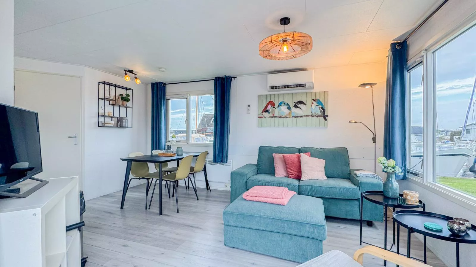 Blauwborst 24-18 - Living room