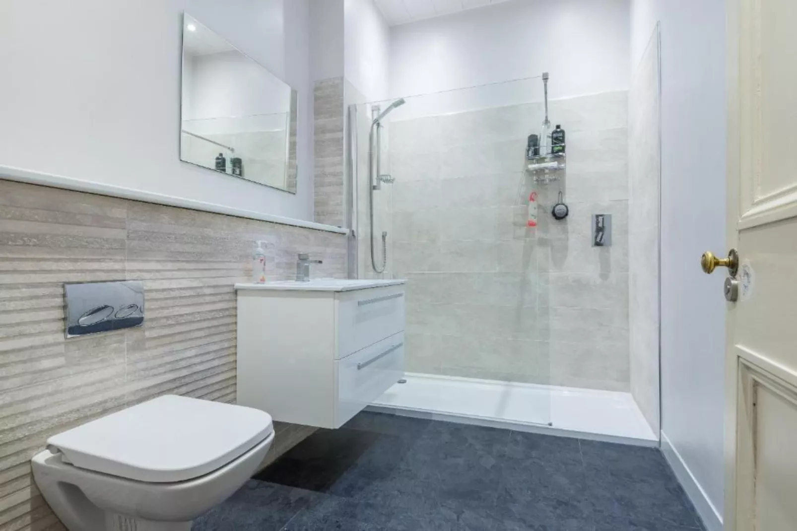 Standard Double Room - Shared