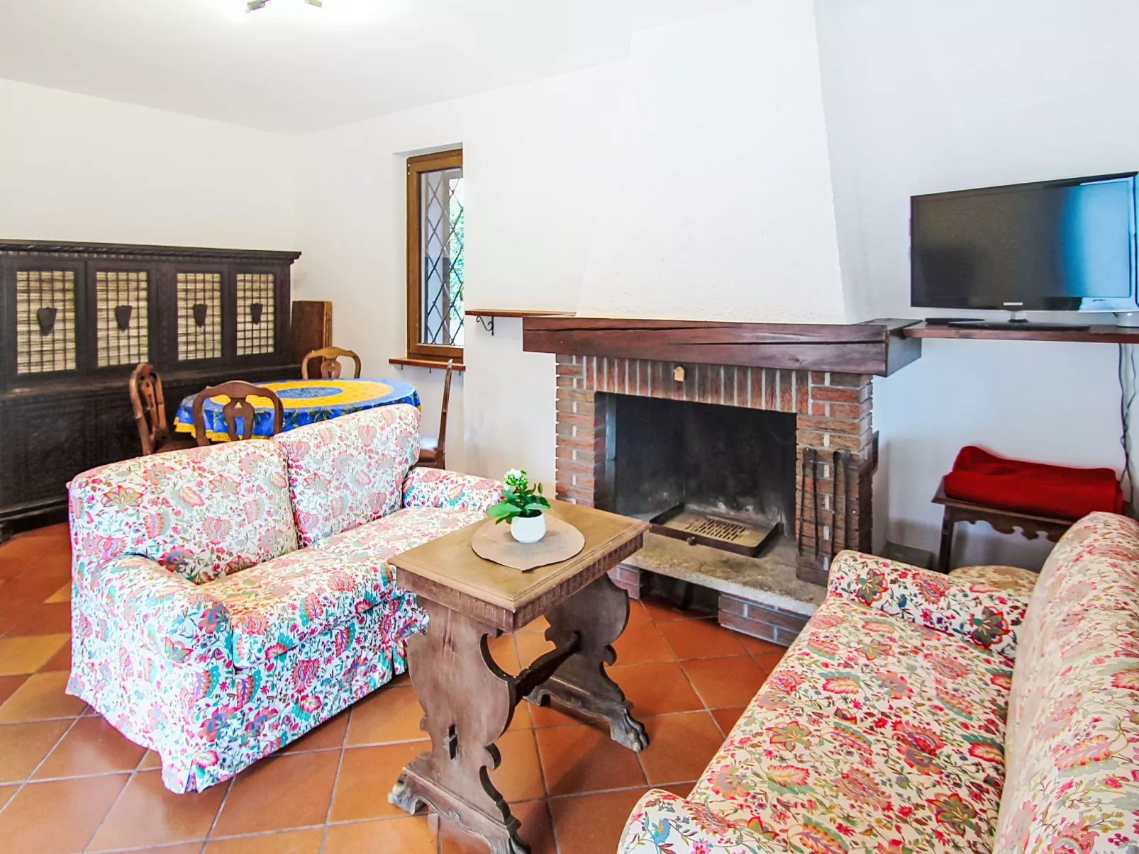 Cascina Paciotti - Inside