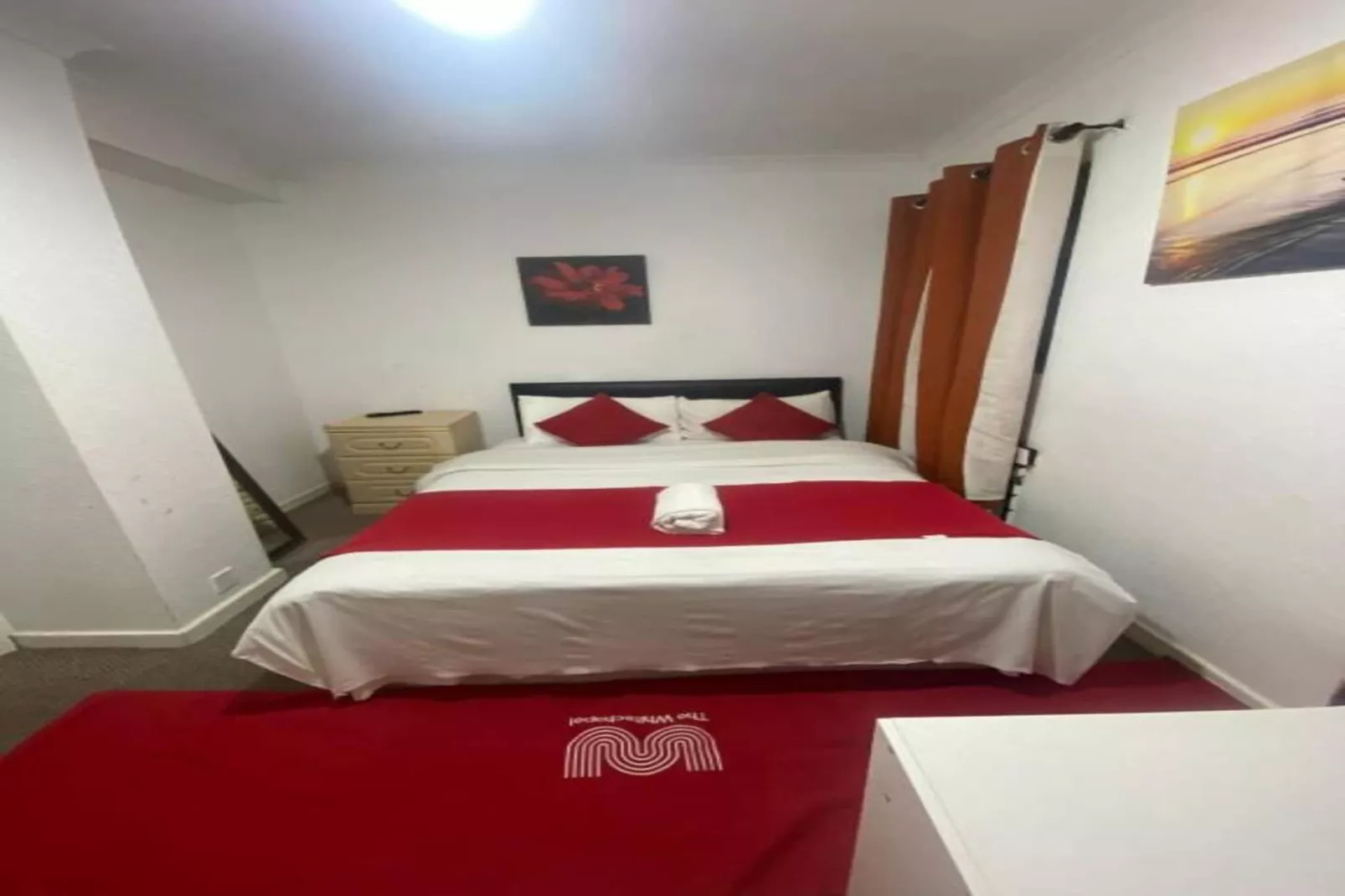 Standard Double Room - Schlafzimmer