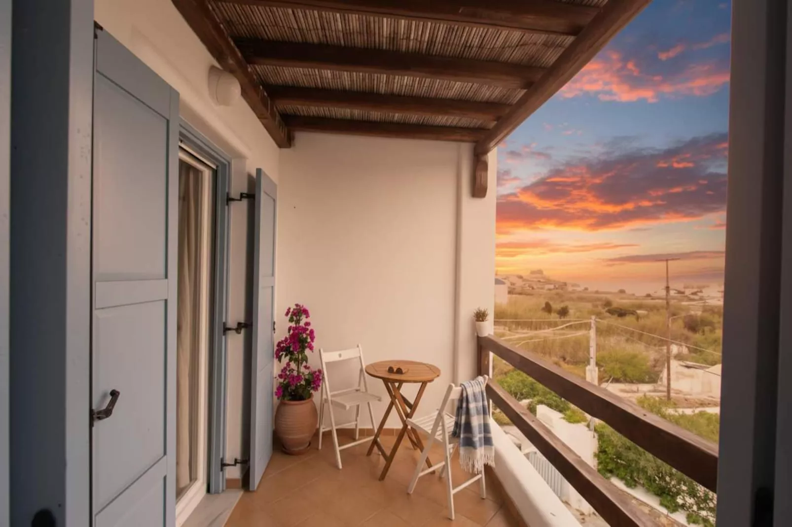 Maggie_vacay - Terrace balcony