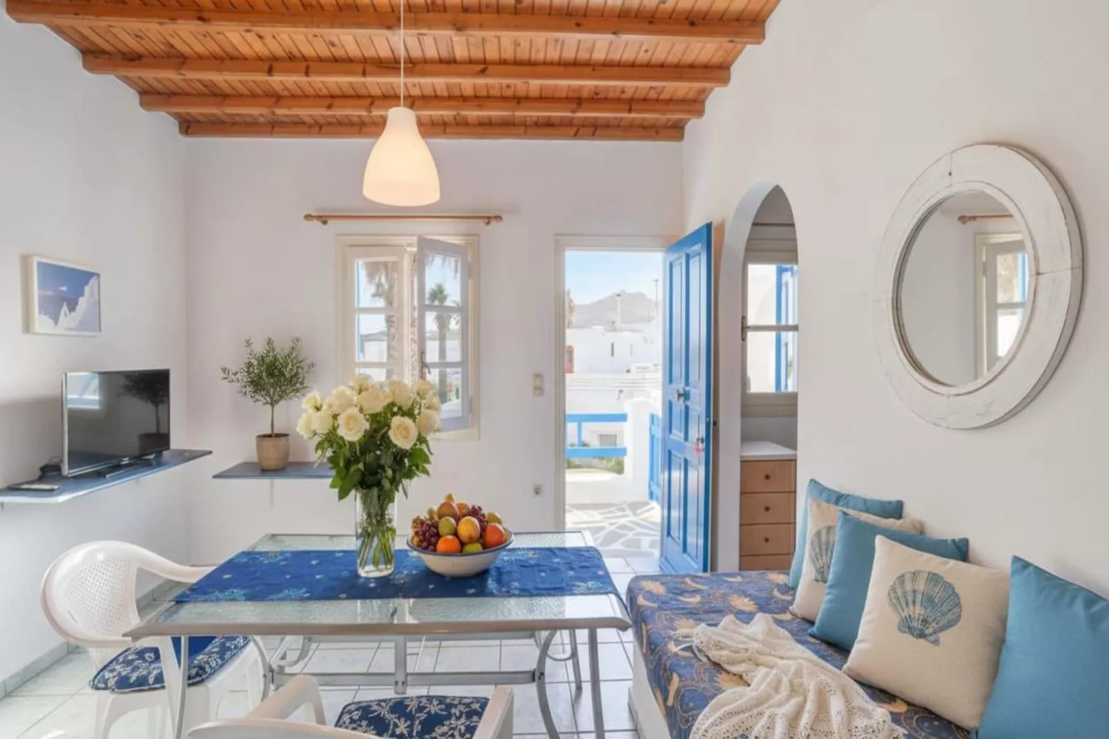 Ioannidou_vacay - Wohnzimmer