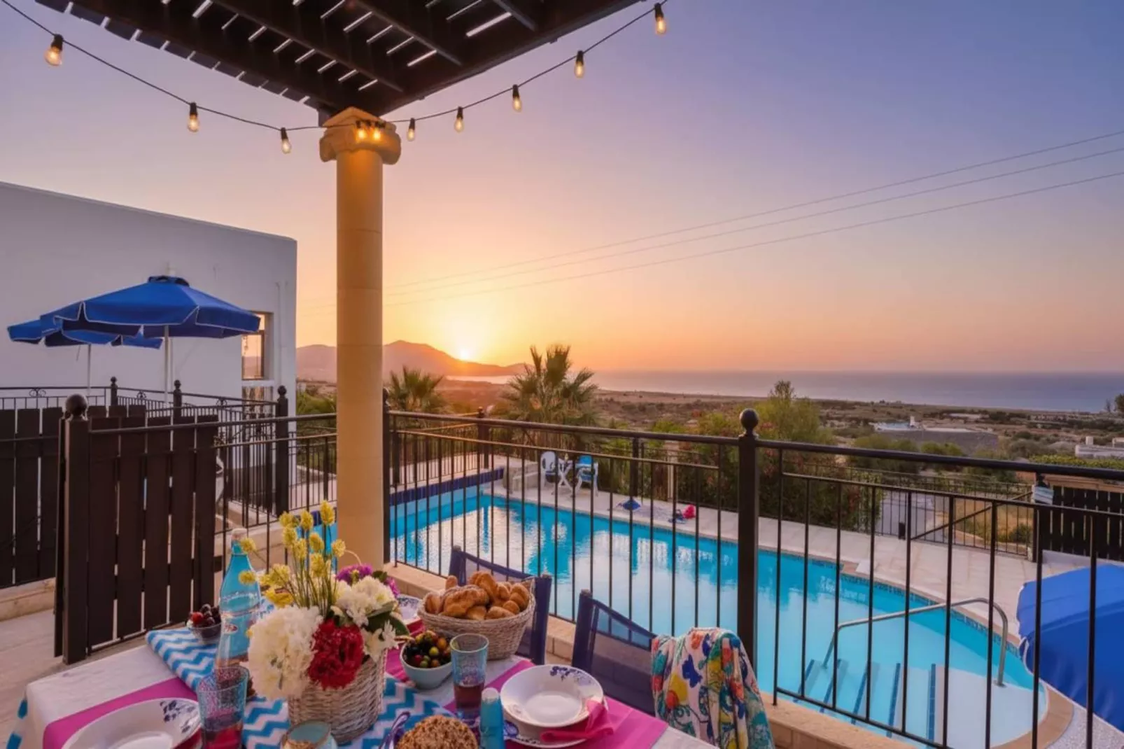 Exclusive Kalathos Pool Villa Overlooking the Sea - Terrasse/Balkon