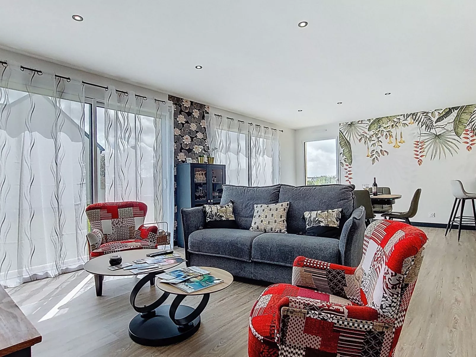 Les Jonquilles - Inside