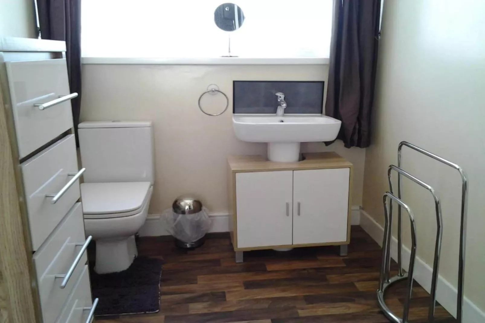 Standard Double Room - Bathroom
