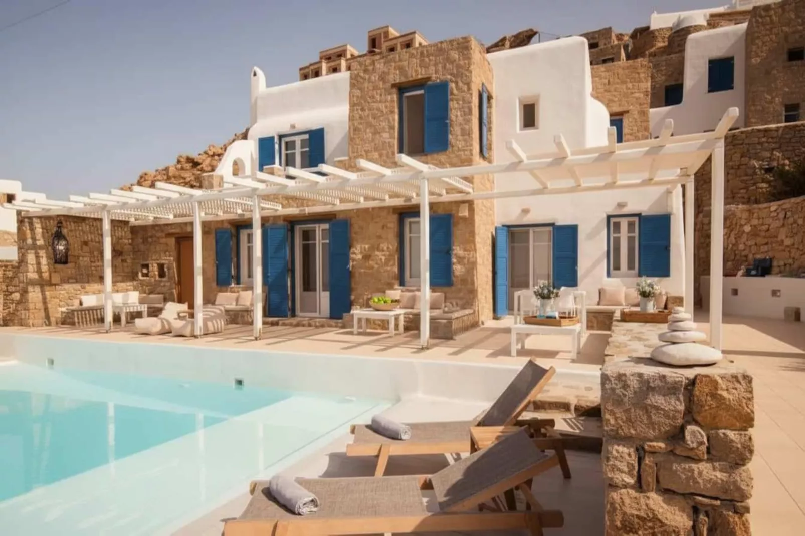 Argiro_Big_vacay - Exterior in summer