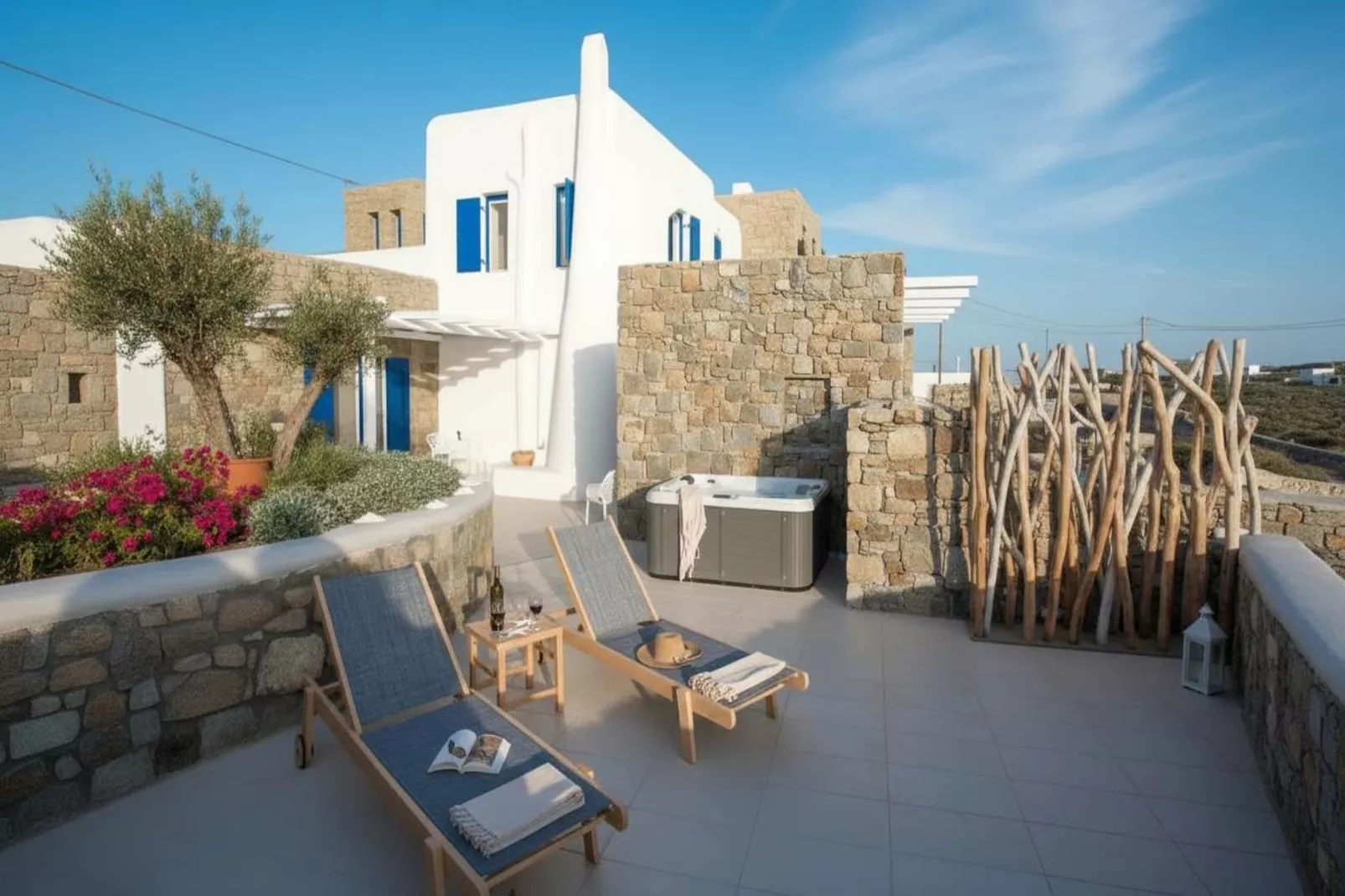 Argiro_St_vacay - Exterior in summer