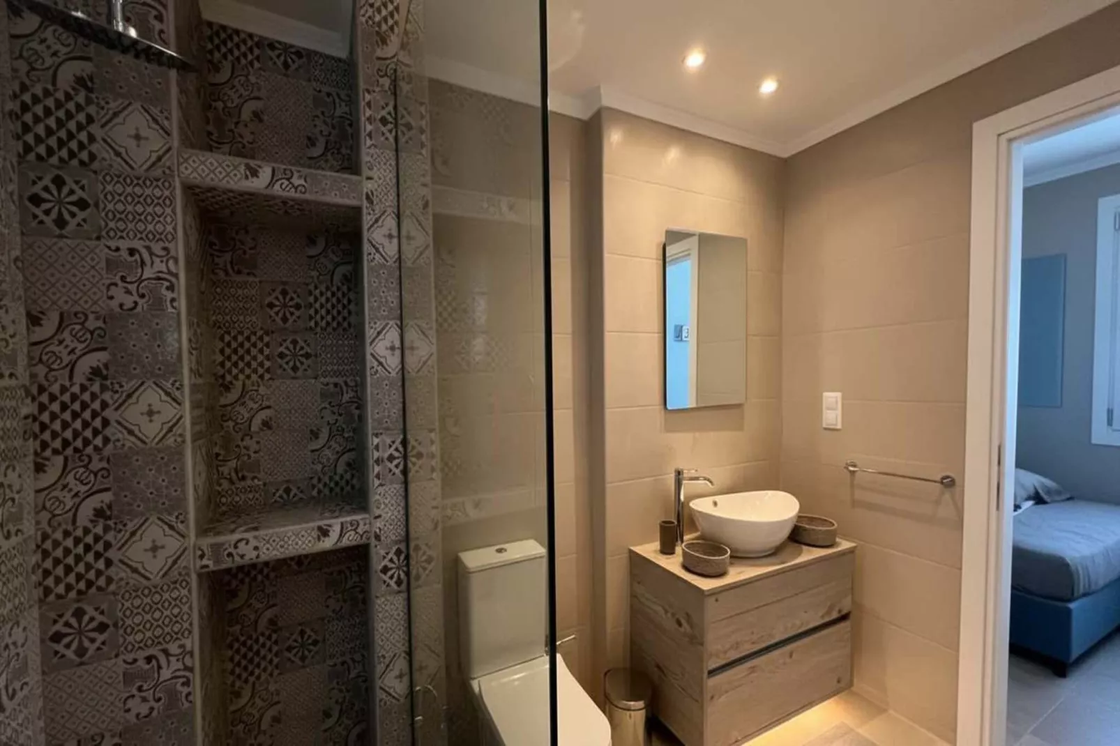 Coastal Modern Studio in Charaki Facing the Sea - Salle de bain