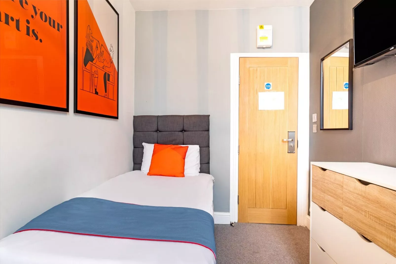 Standard Single Room - Bedroom