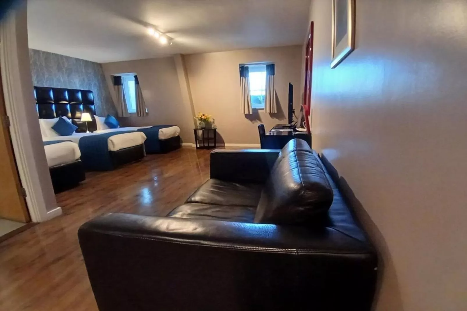 Standard Triple Room - Bedroom
