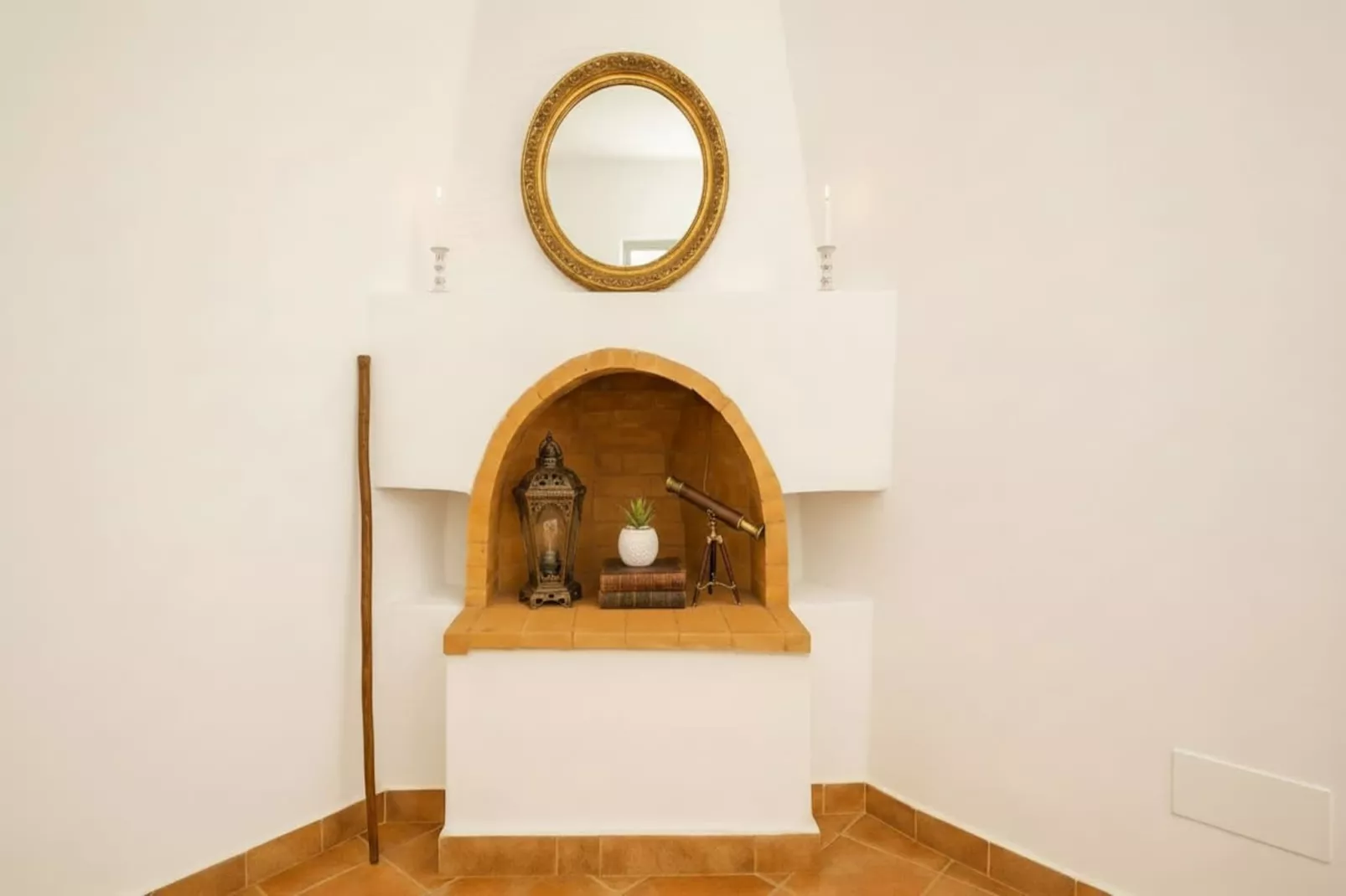 Picturesque Paros White House with Balcony Views - Living room