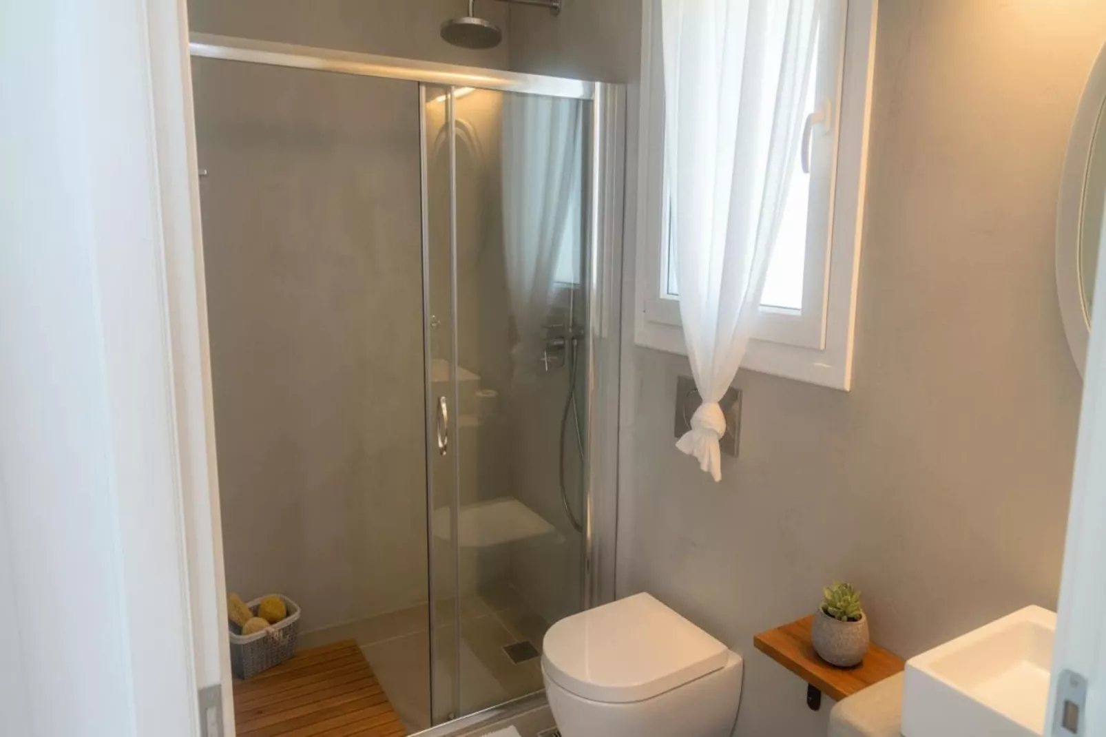 Marinos_St_vacay - Bathroom