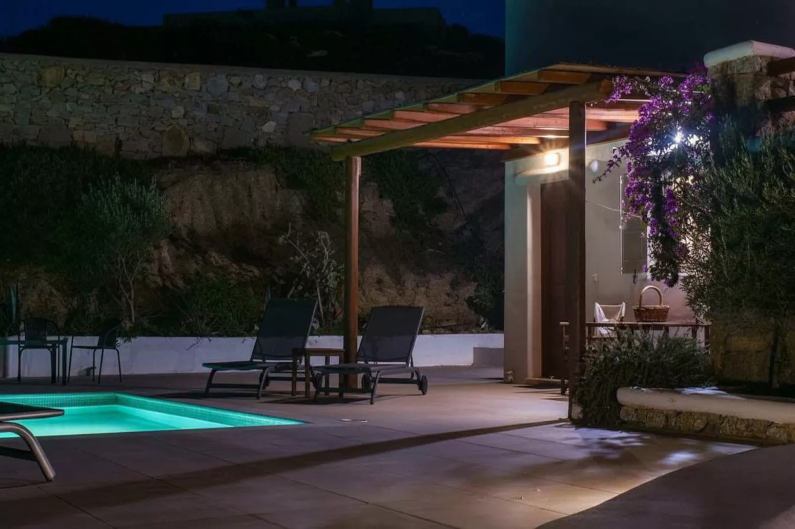 Ortus_Ivory_vacay - Schwimmbad