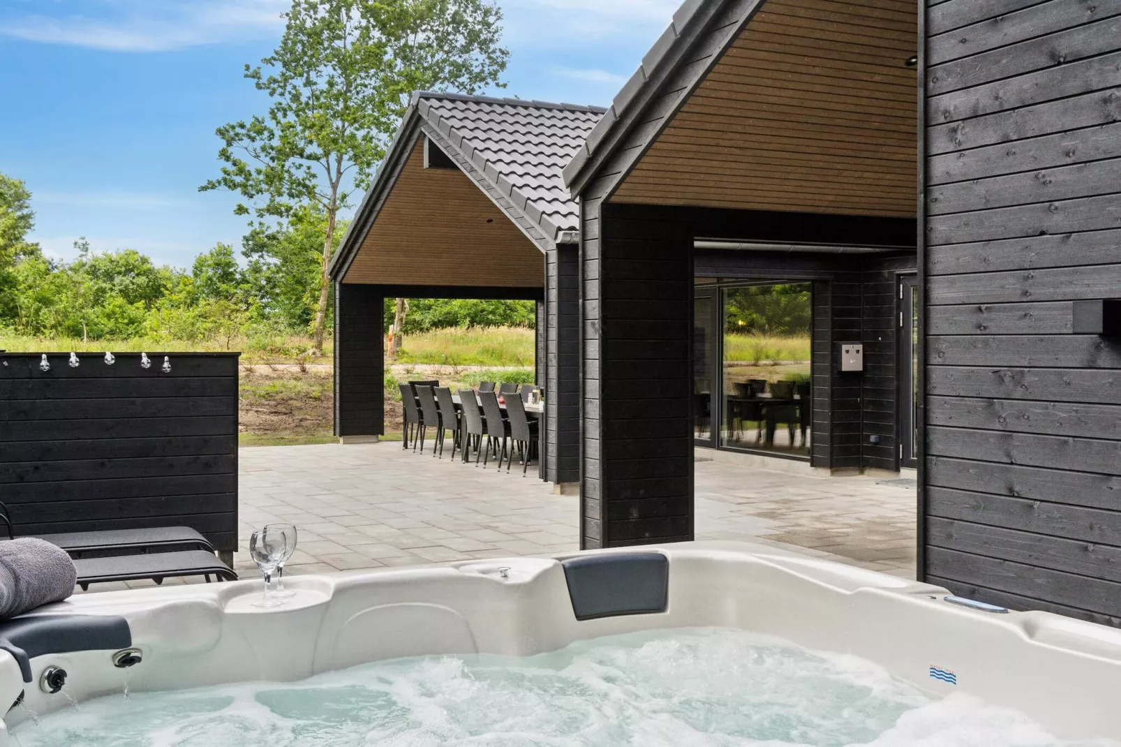 5 Sterne Ferienhaus in Højby - Wellnessbereich