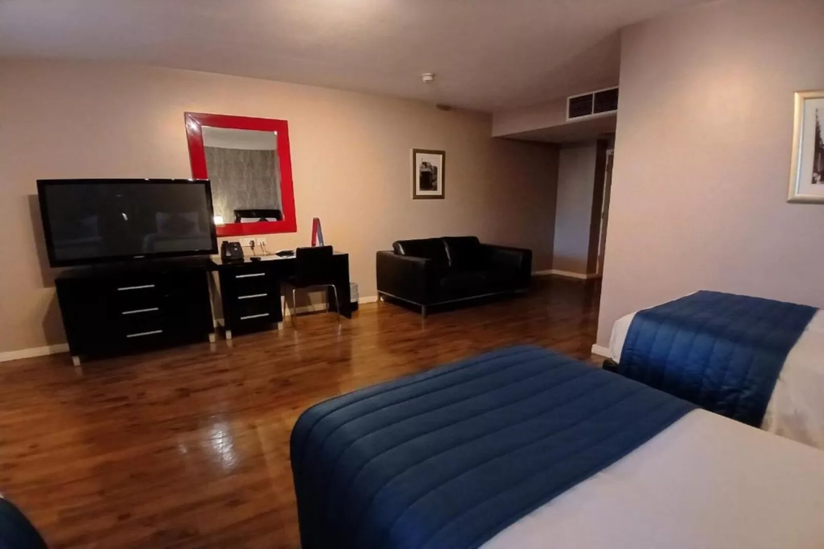 Standard Twin Room - Schlafzimmer