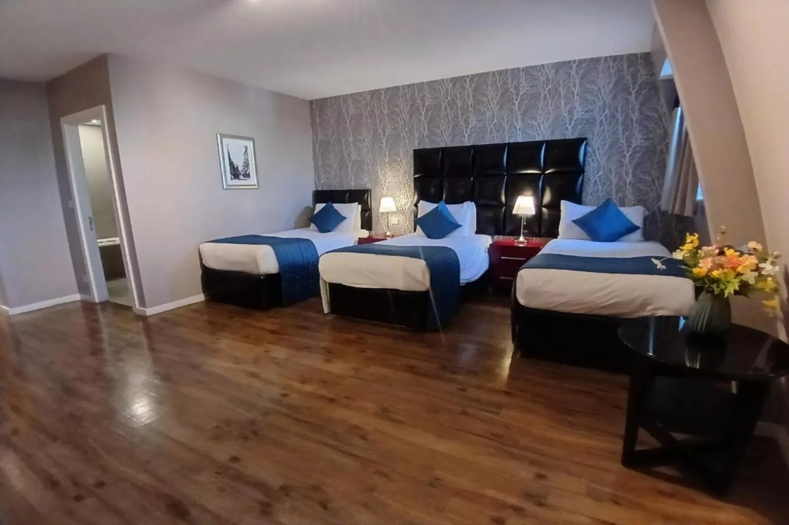 Standard Triple Room - Bedroom