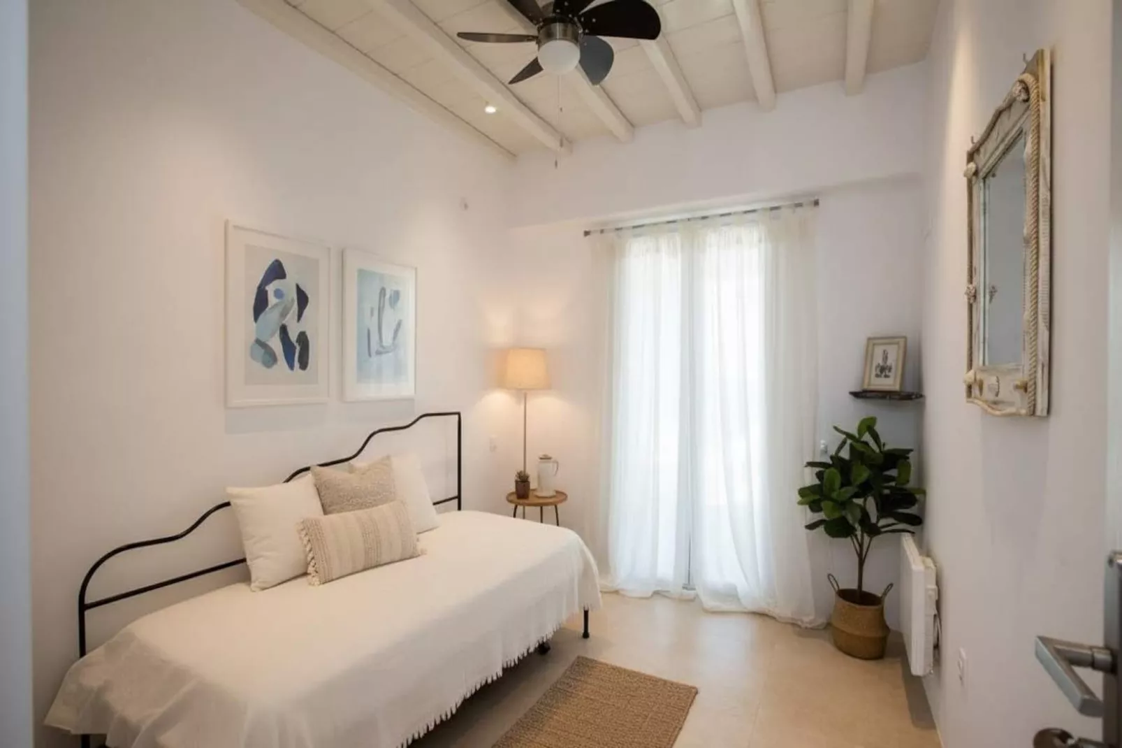 Scenic Agios Sostis Retreat with Sea Views - Wohnzimmer