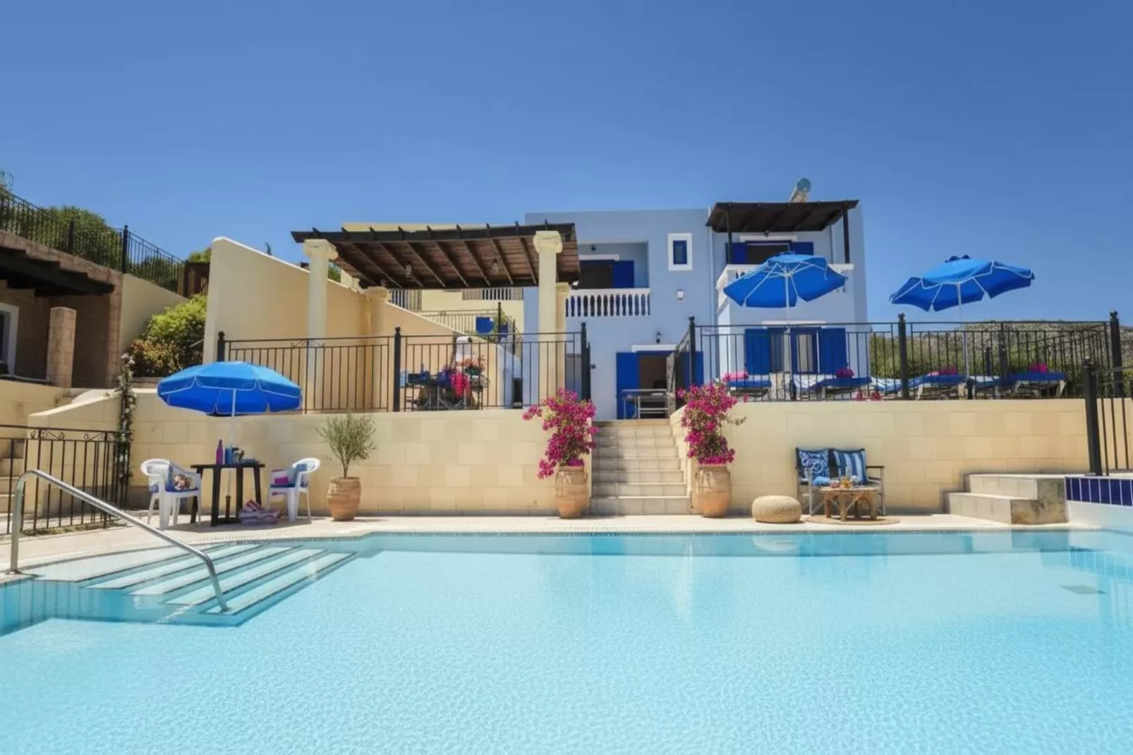 Exclusive Kalathos Pool Villa Overlooking the Sea - Außenbereich Sommer