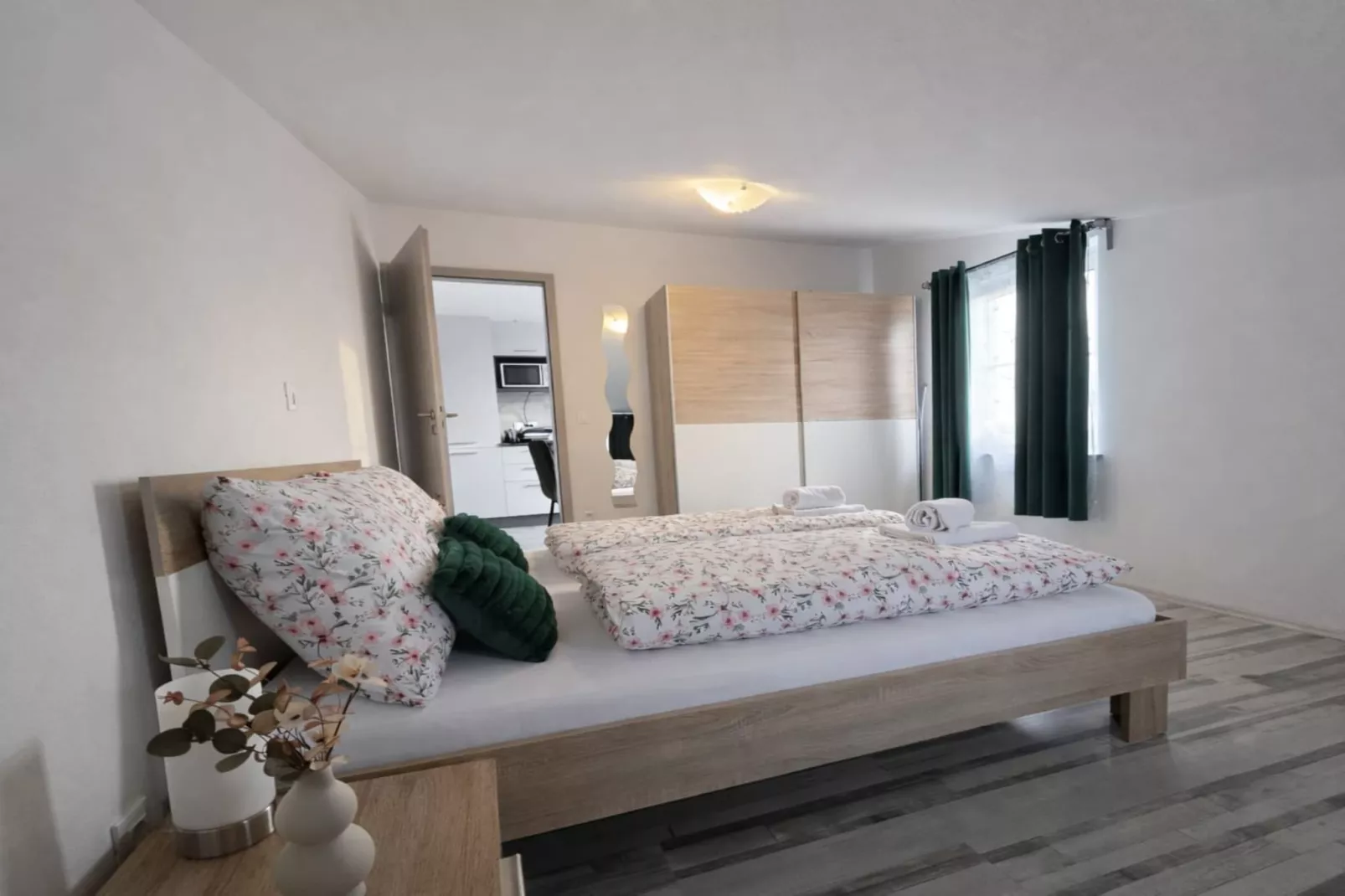 Apartments Sunset - Two bedroom Apartment with Terrace and Sea View (Gornji) - Schlafzimmer
