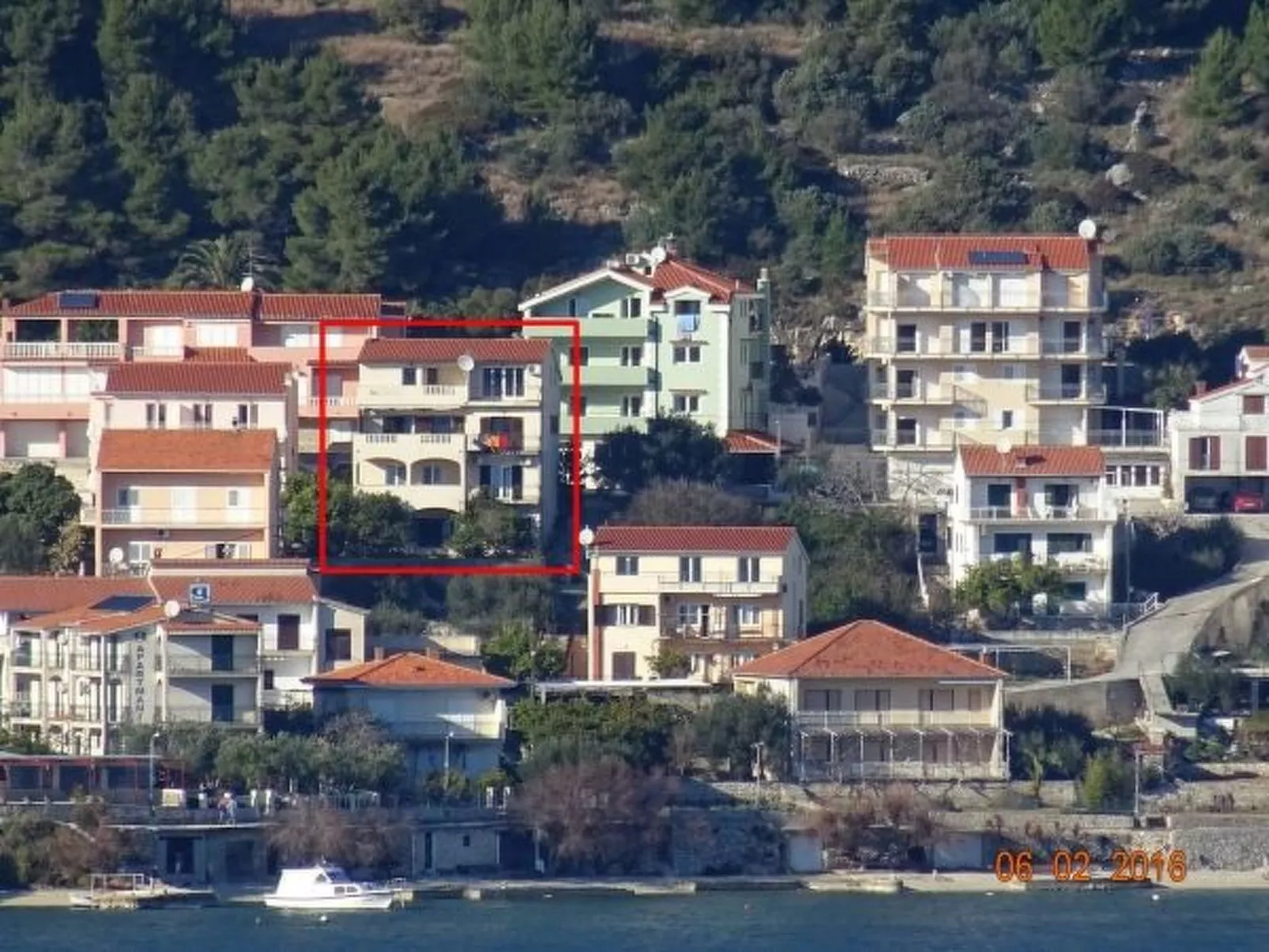 Strandnahe Ferienwohnung Jure mit großer Terrasse - Dehors