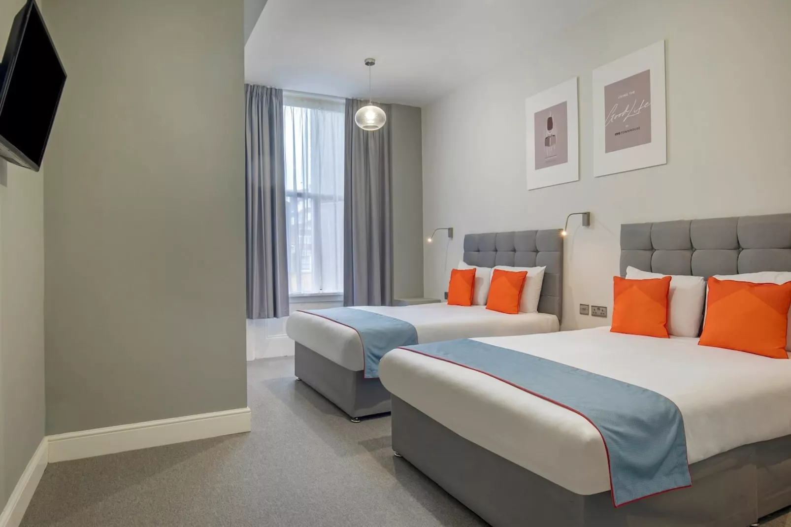 Standard Quad Room - Schlafzimmer