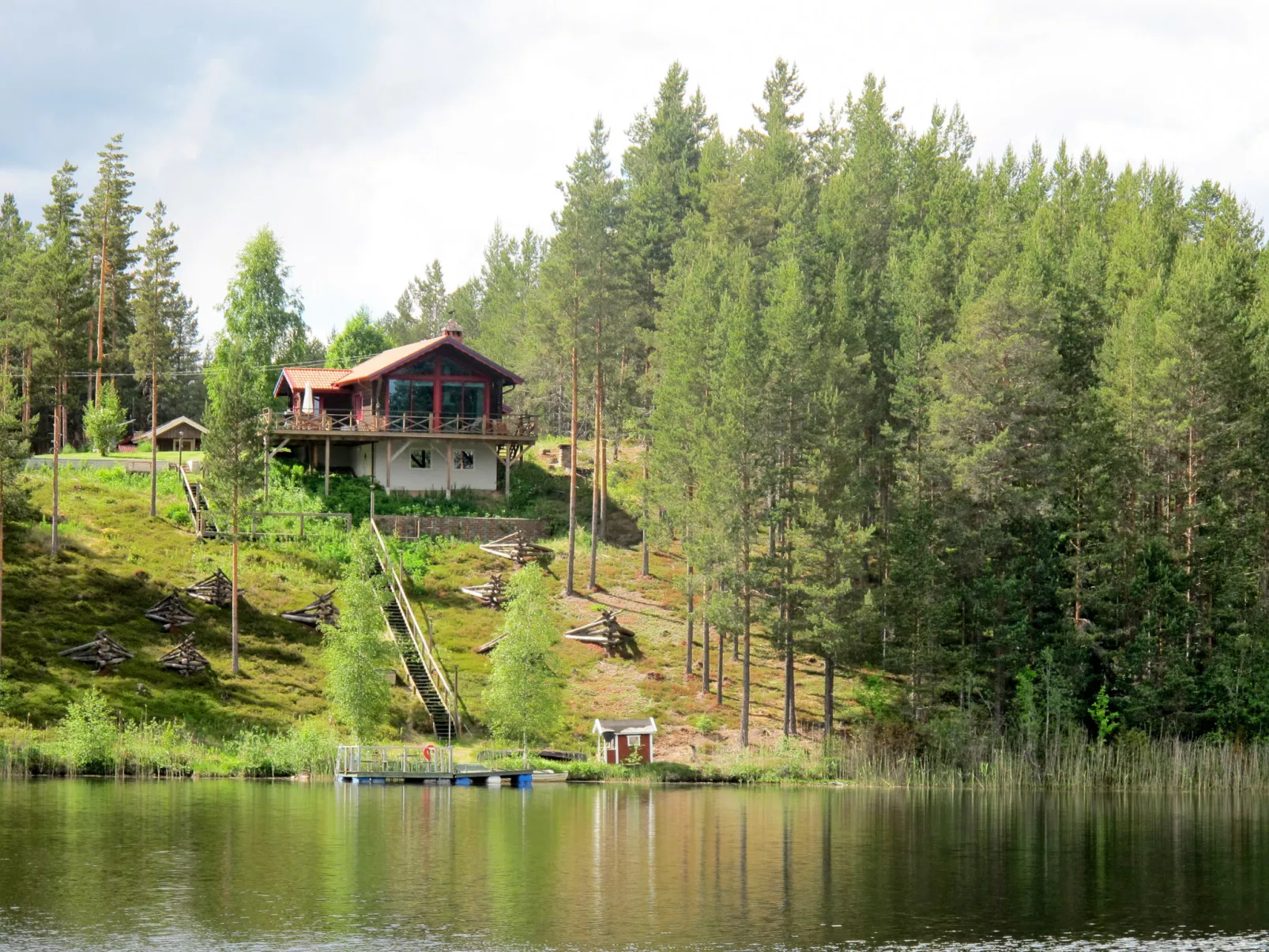 Nedre Gärdsjö-Outside