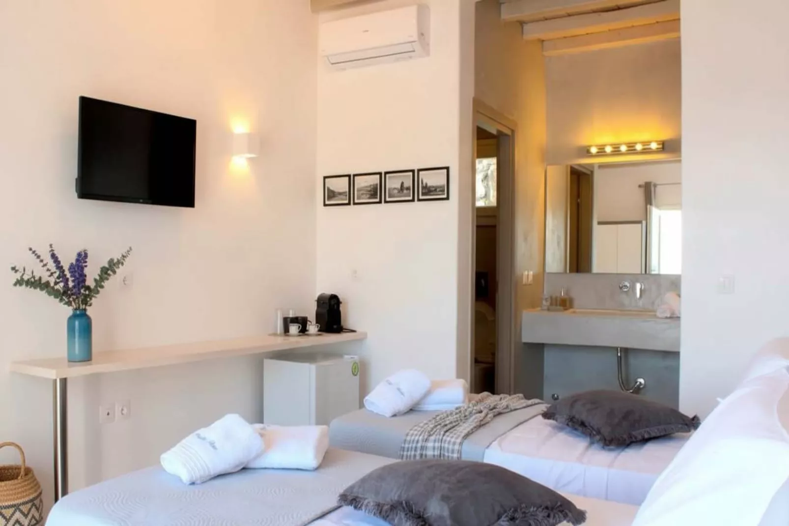 Lightblue_vacay - Schlafzimmer