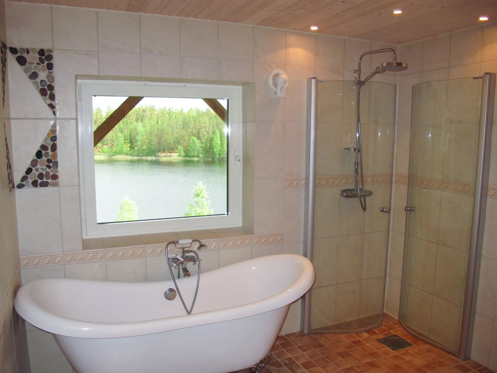 Nedre Gärdsjö-Inside