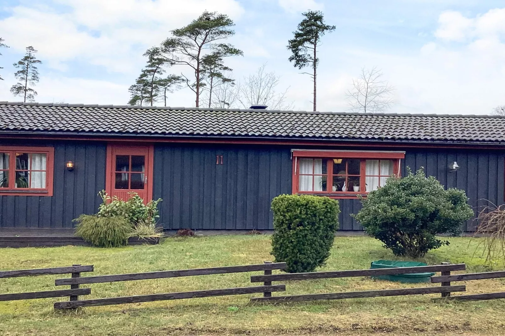4 Sterne Ferienhaus in ELDSBERGA - Im Freien