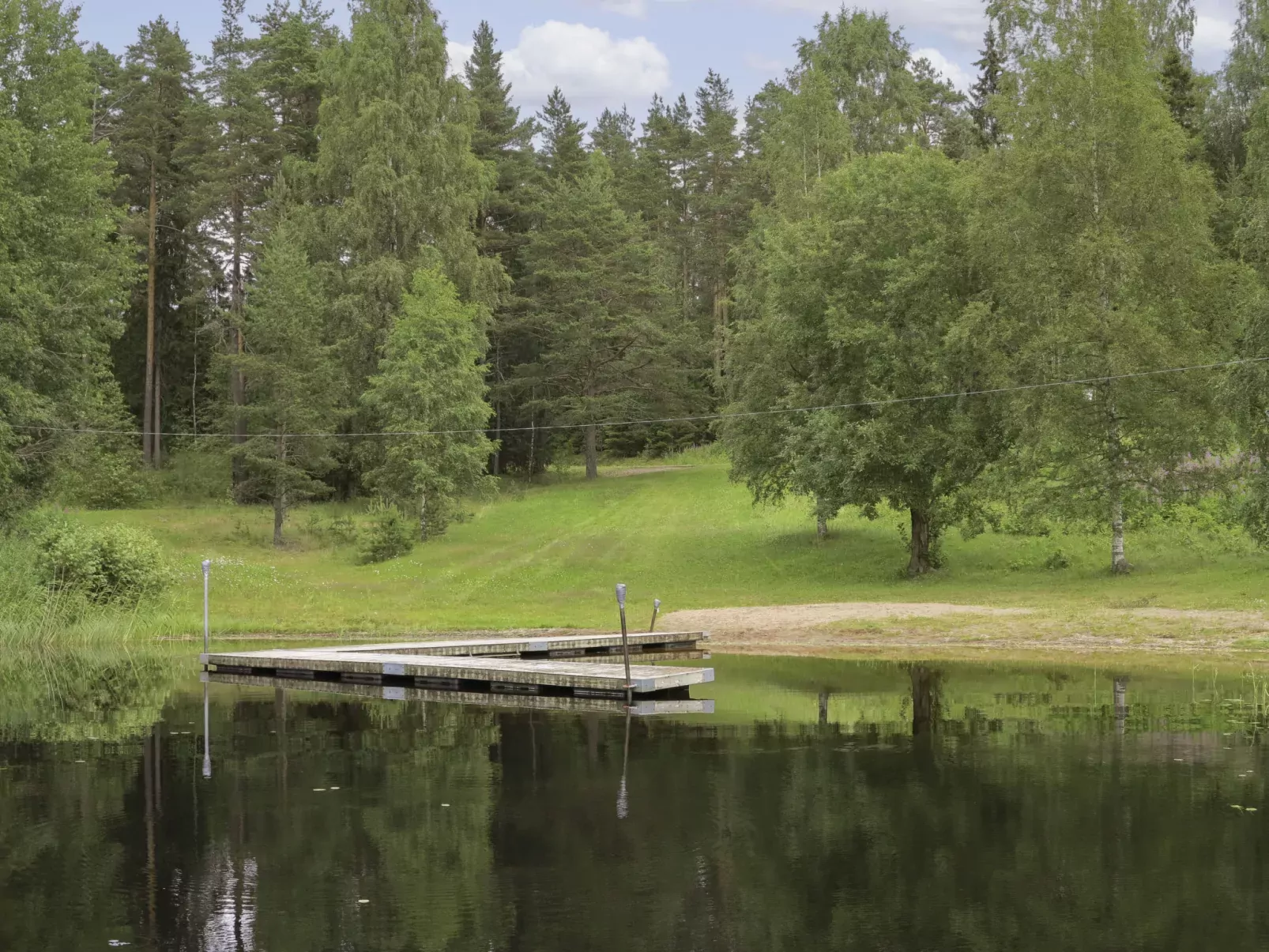 Nedre Gärdsjö-Outside