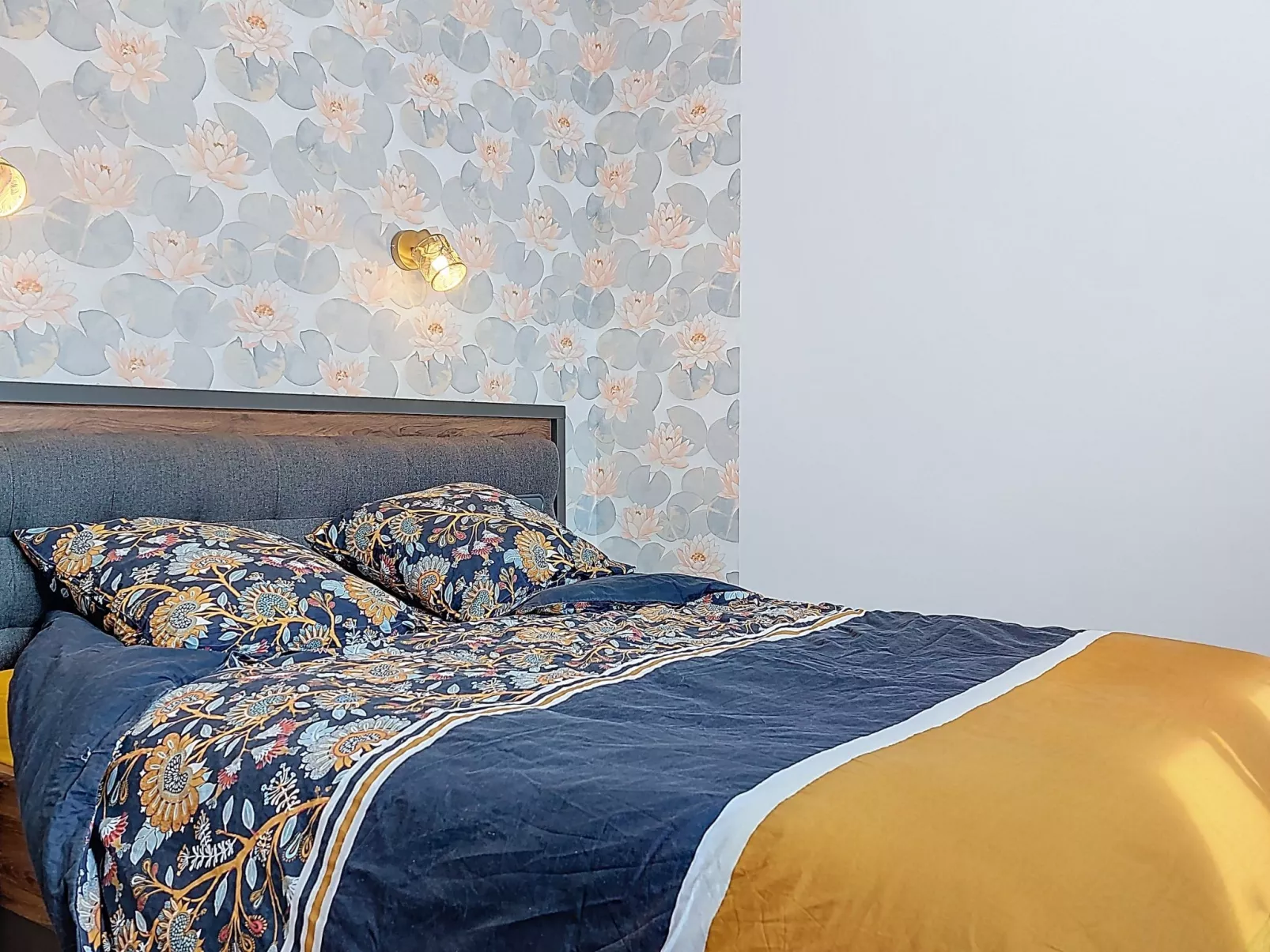 Les Jonquilles - Inside