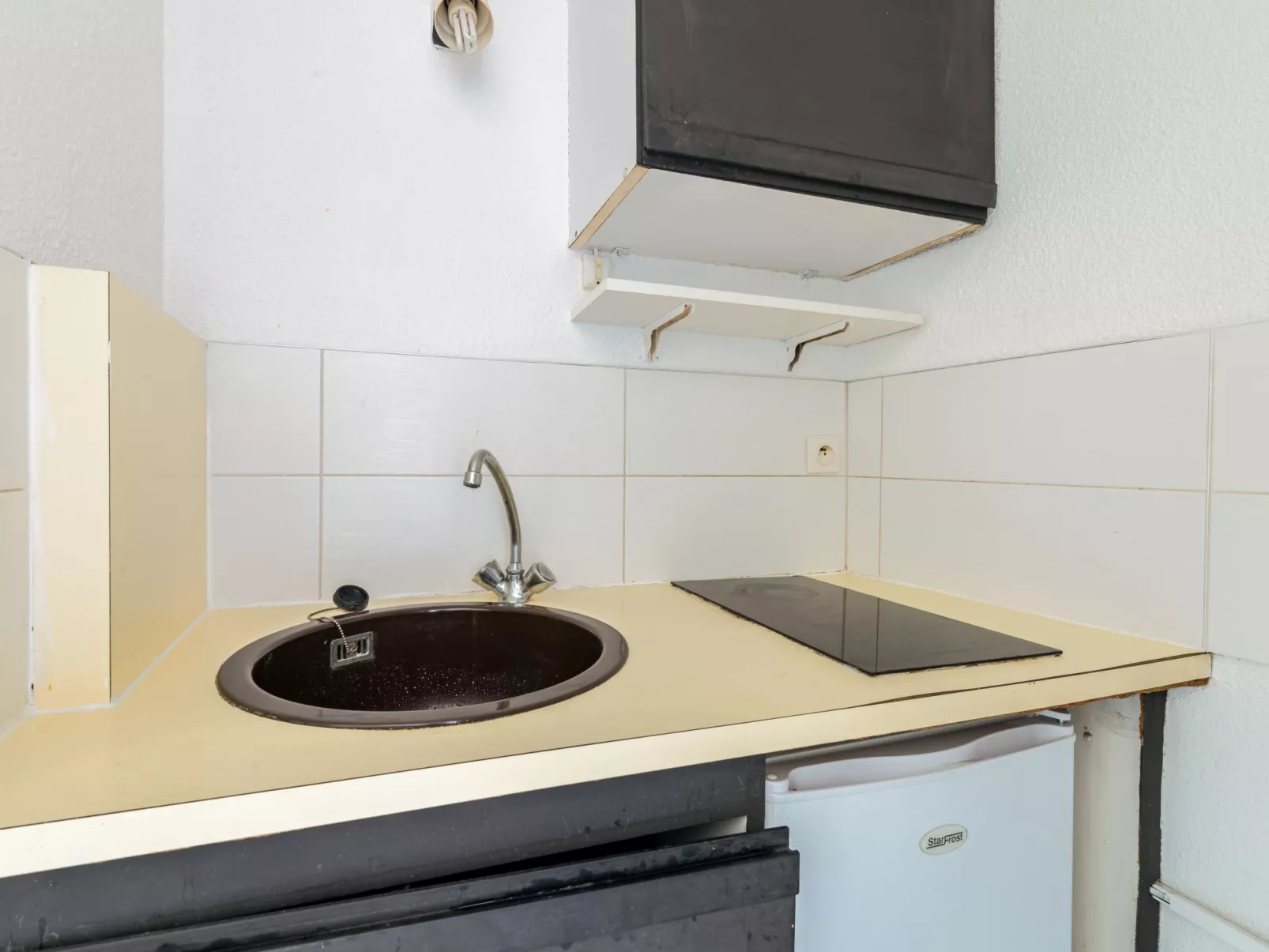 Les Grenadines - Inside