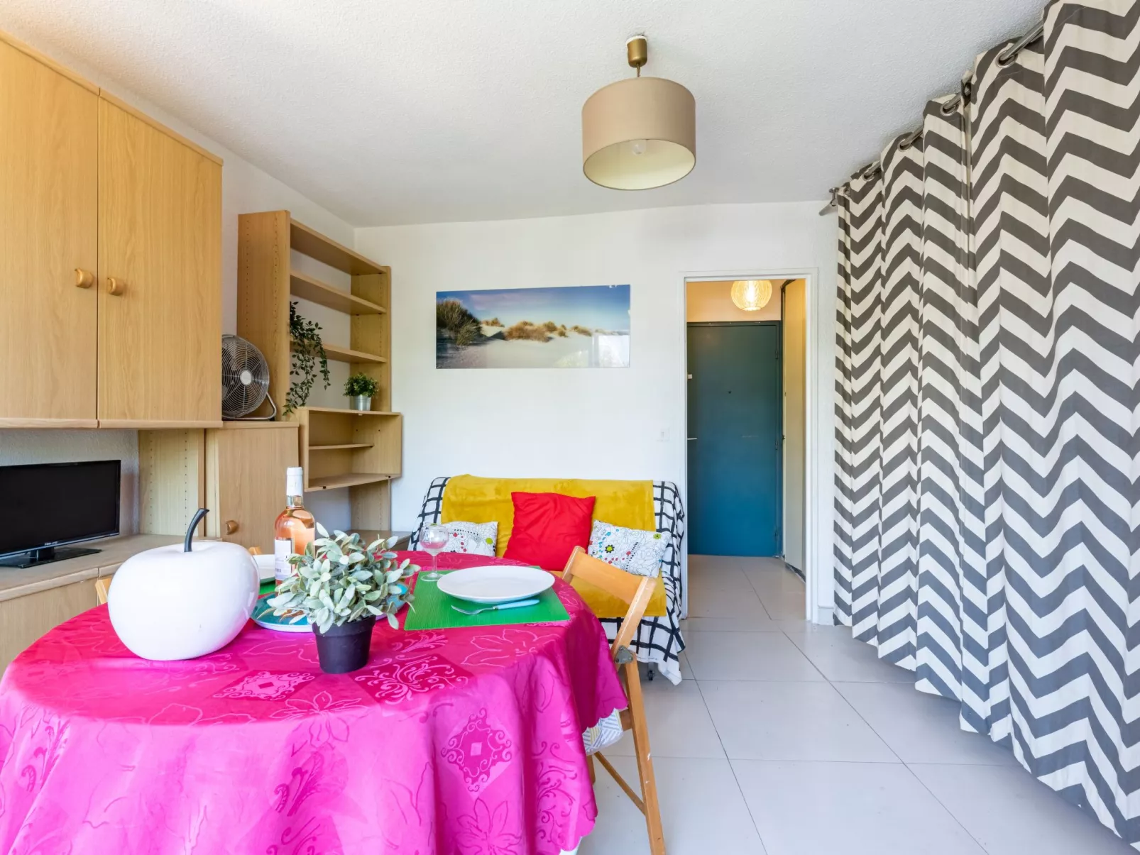 Les Grenadines - Inside