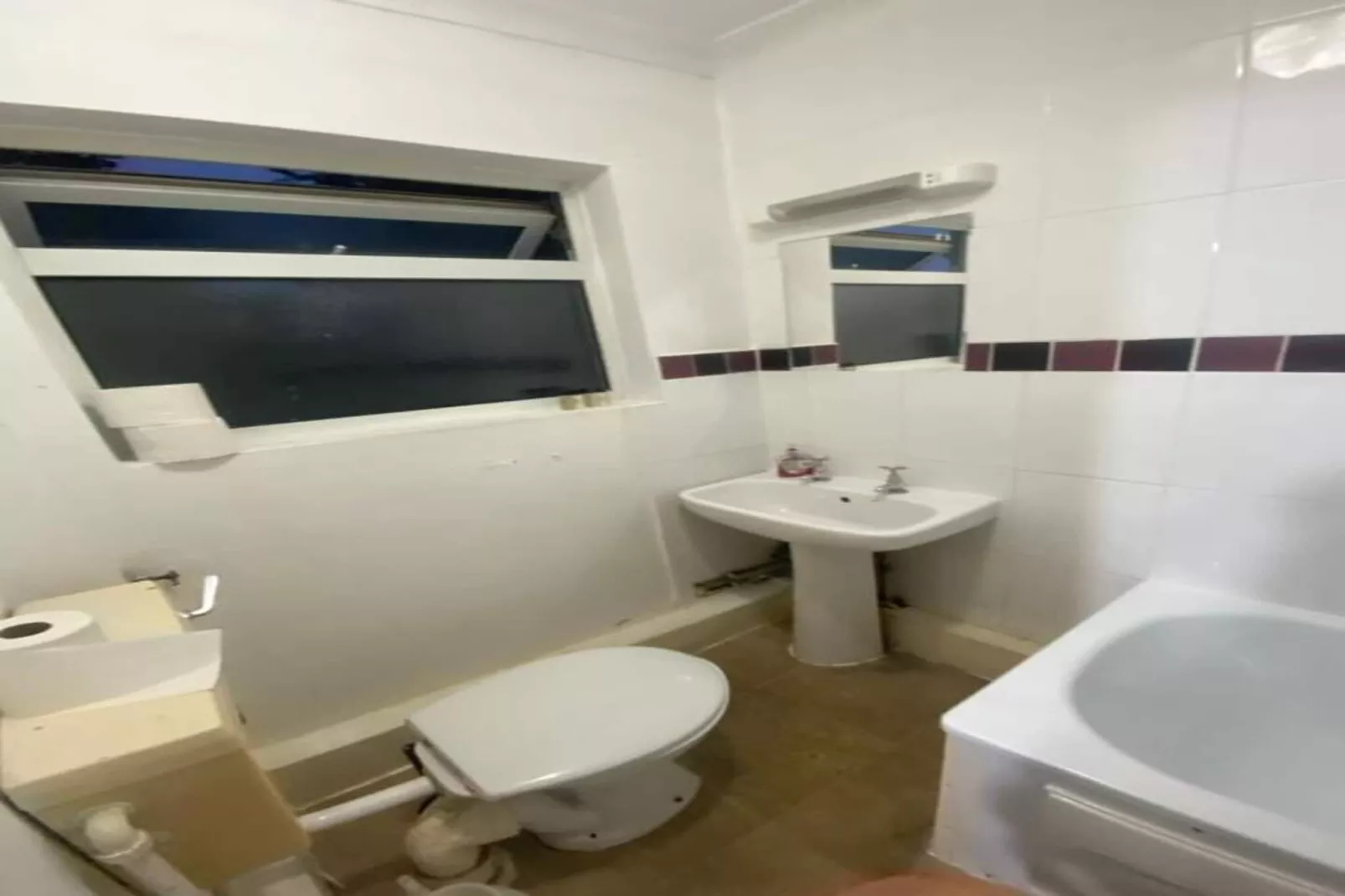 Standard Twin Room - Badezimmer