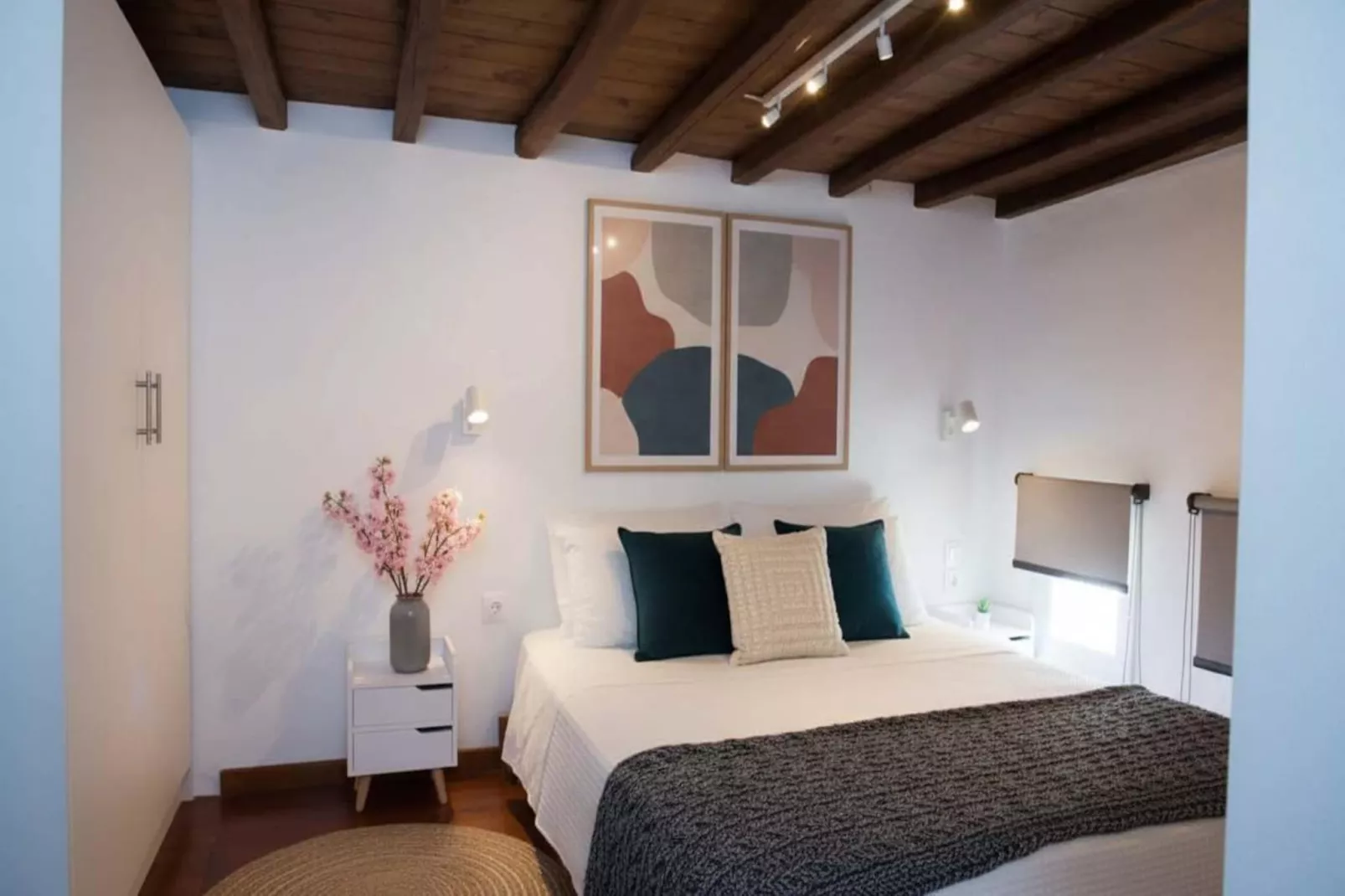 Ornos Elegant 2 Bd House with Shared Pool - Bedroom