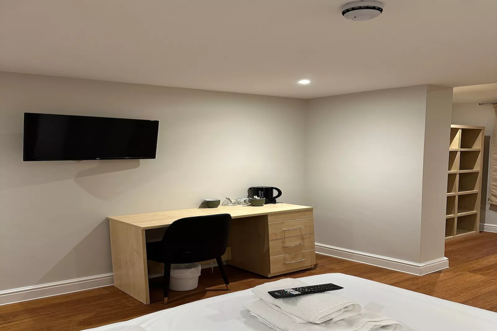 Standard Single Room - Bedroom