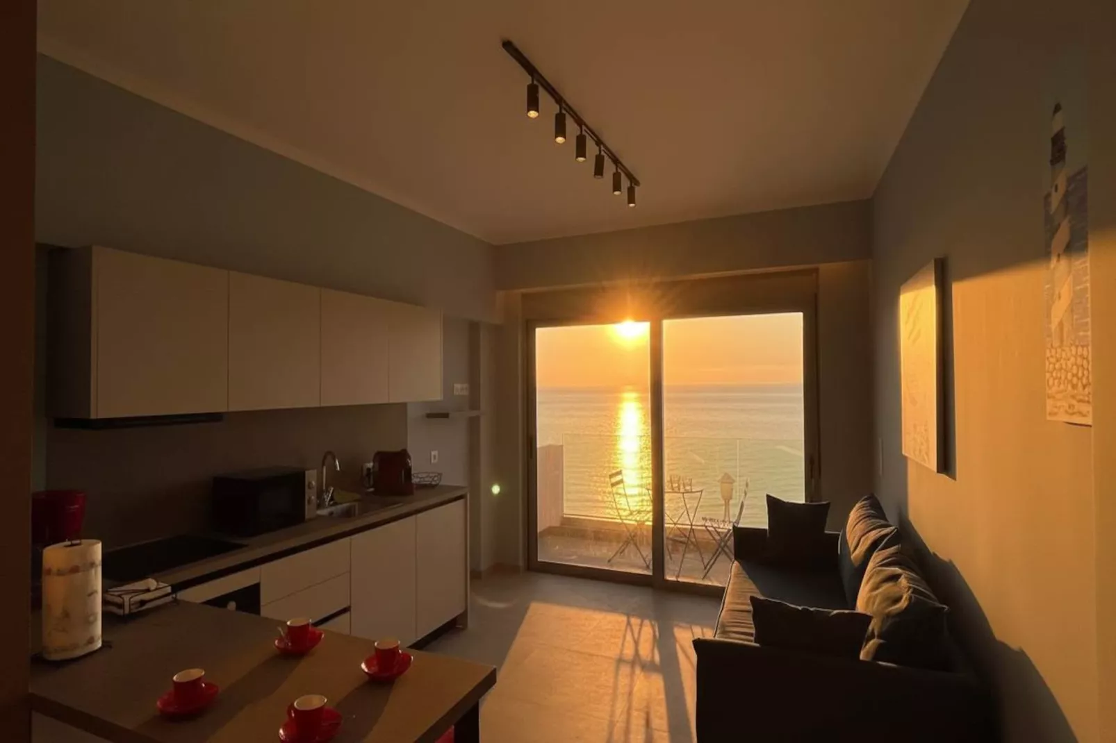 Coastal Modern Studio in Charaki Facing the Sea - Cuisine